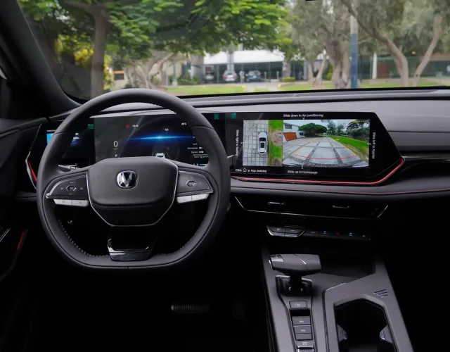 Apple Car Play & Android Auto